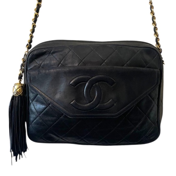 💯 Authentic CHANEL Lambskin Quilted Tassel Camera Bag - Picture 1 of 9